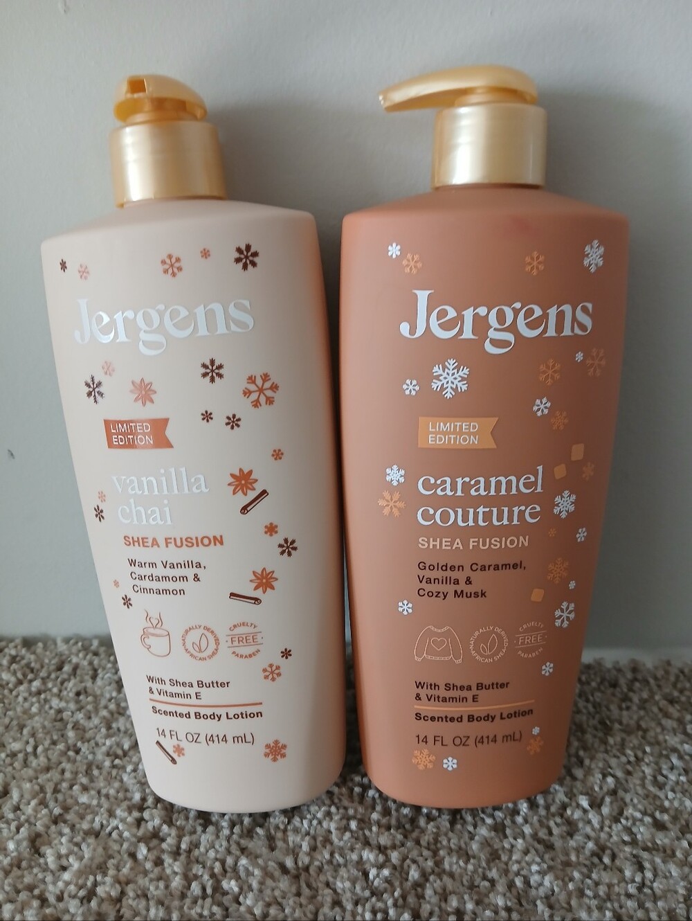 Jergens Caramel Couture & Vanilla Chai Lotion Set